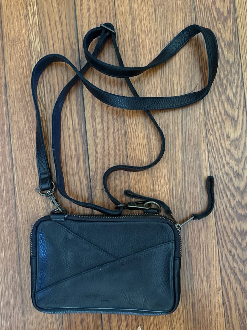 Duluth Trading Company Lifetime Leather Dual Zip Wallet/crossbody bag